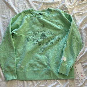 Lululemon Canadian crewneck